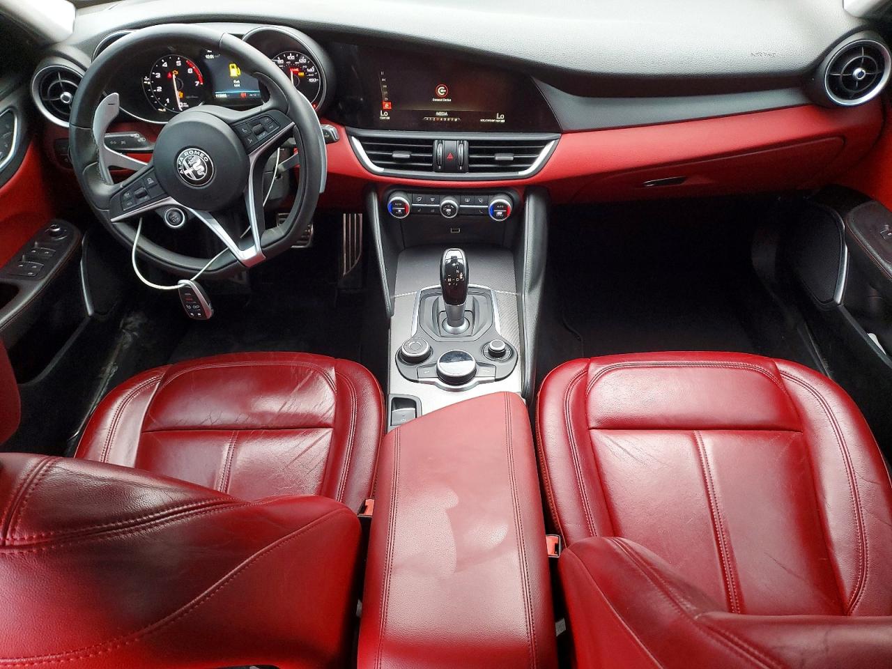 2017 ALFA ROMEO GIULIA Q4 photo 8