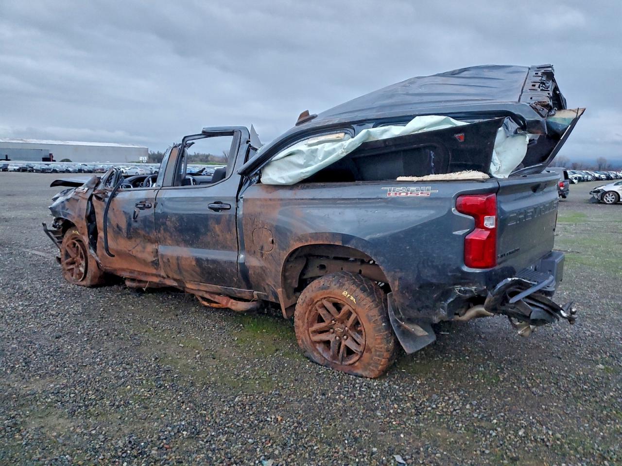 2021 CHEVROLET SILVERADO K1500 LT TRAIL BOSS photo 2
