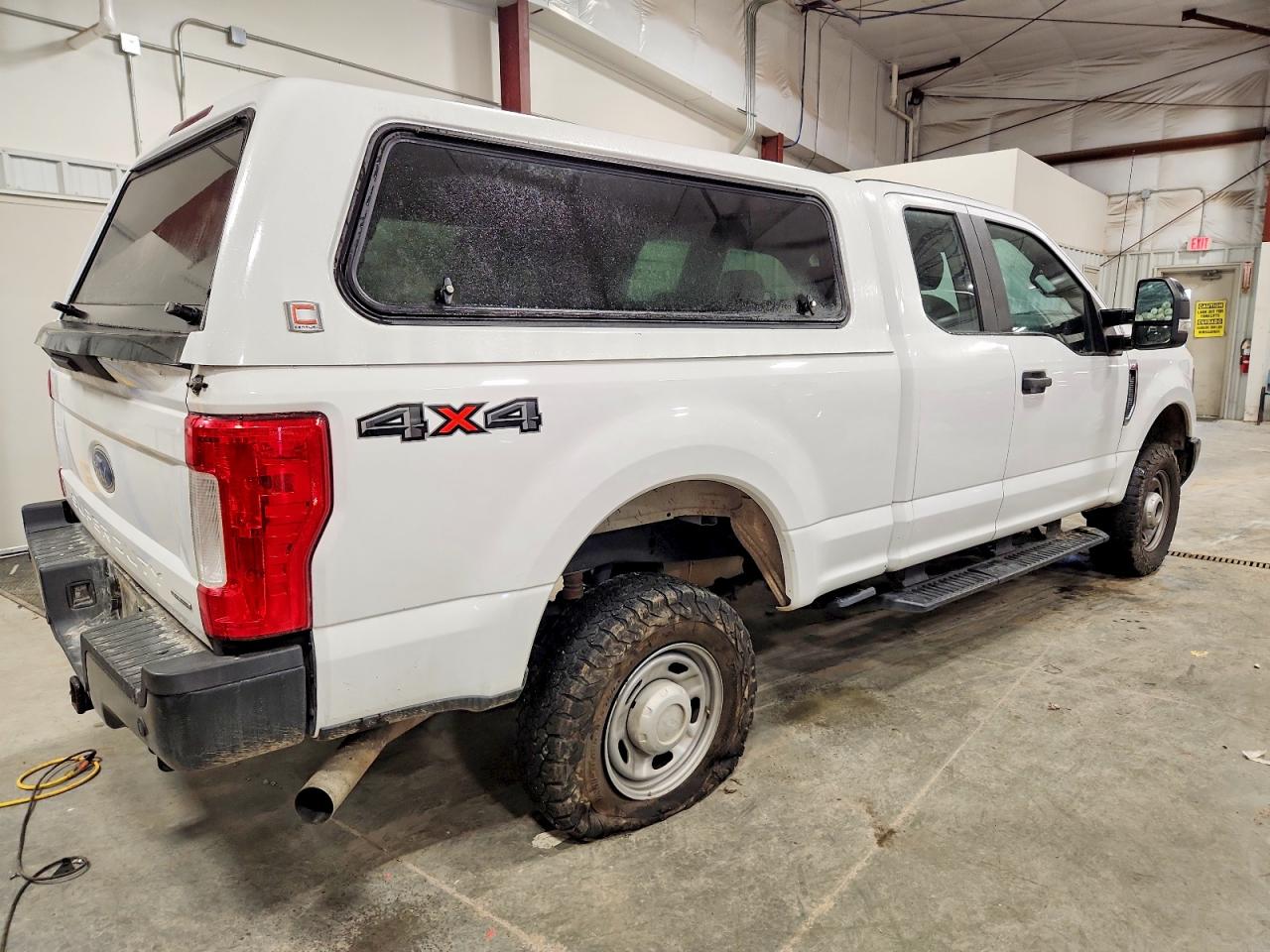 2017 FORD F250 SUPER DUTY photo 3
