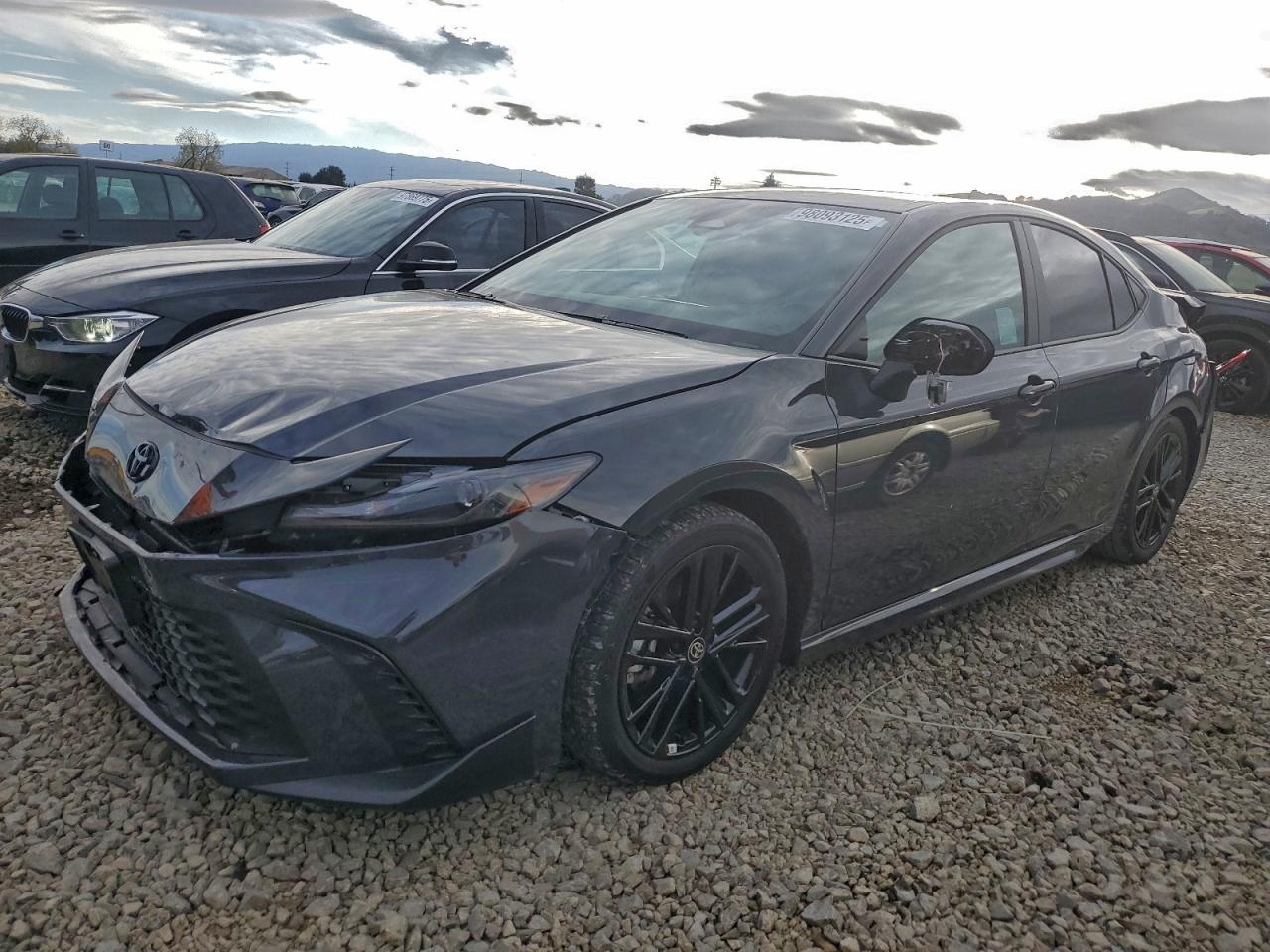2025 TOYOTA CAMRY