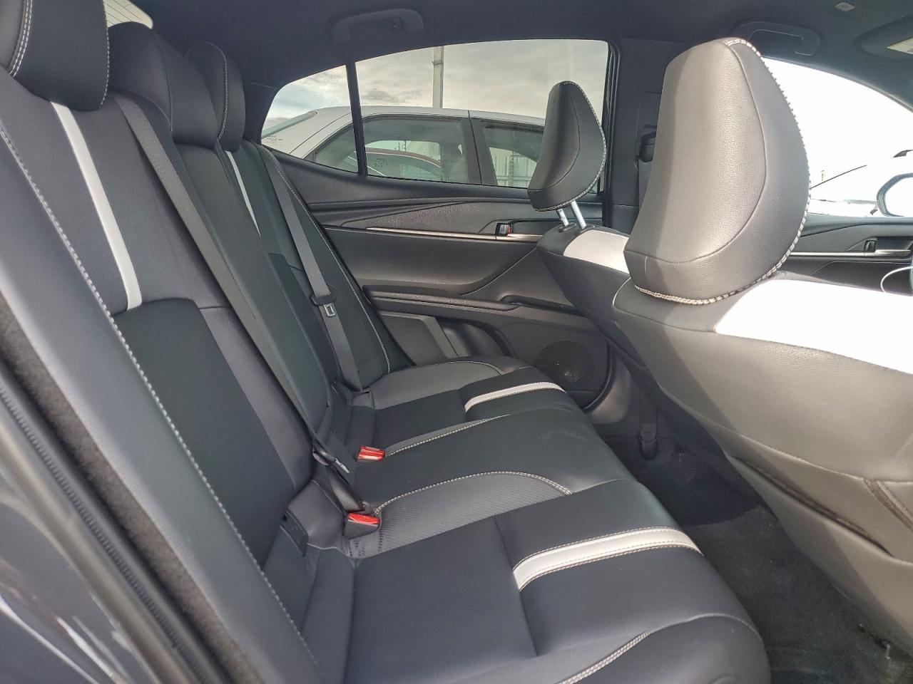 2025 TOYOTA CAMRY XSE photo 10