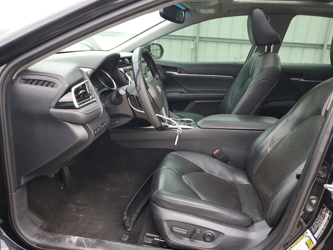 2018 TOYOTA CAMRY XSE photo 7