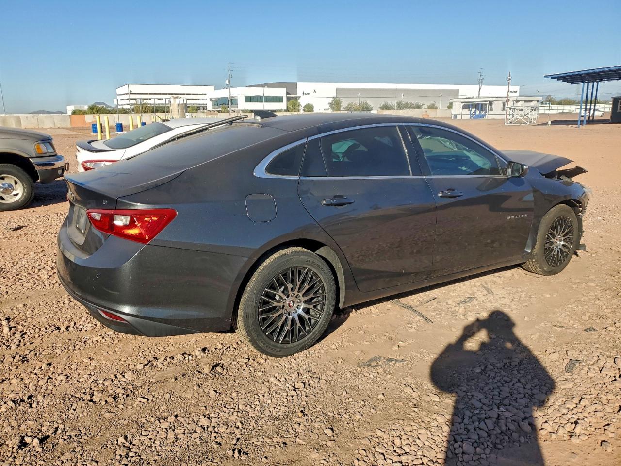 2018 CHEVROLET MALIBU LT photo 3