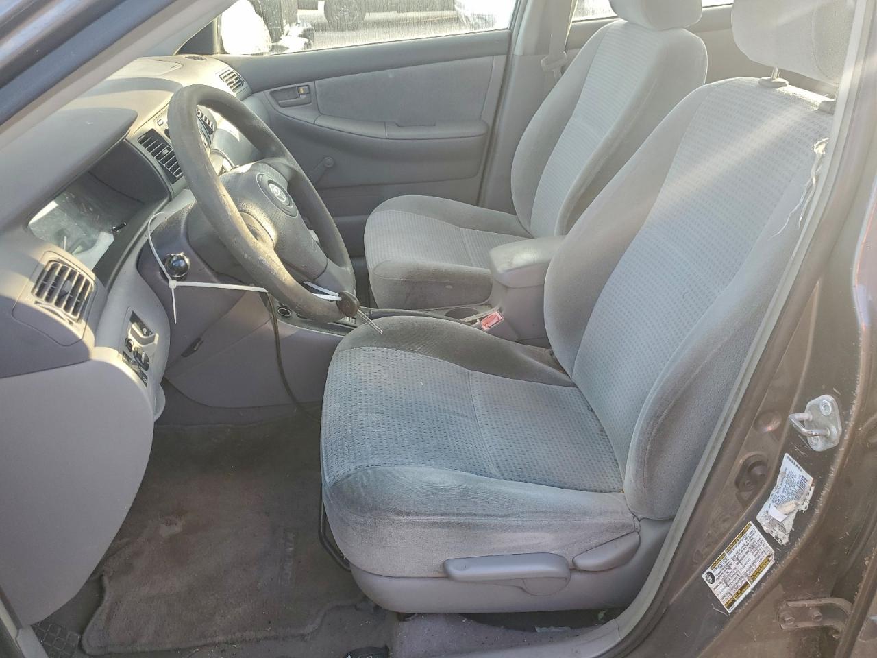 2005 TOYOTA COROLLA CE photo 7