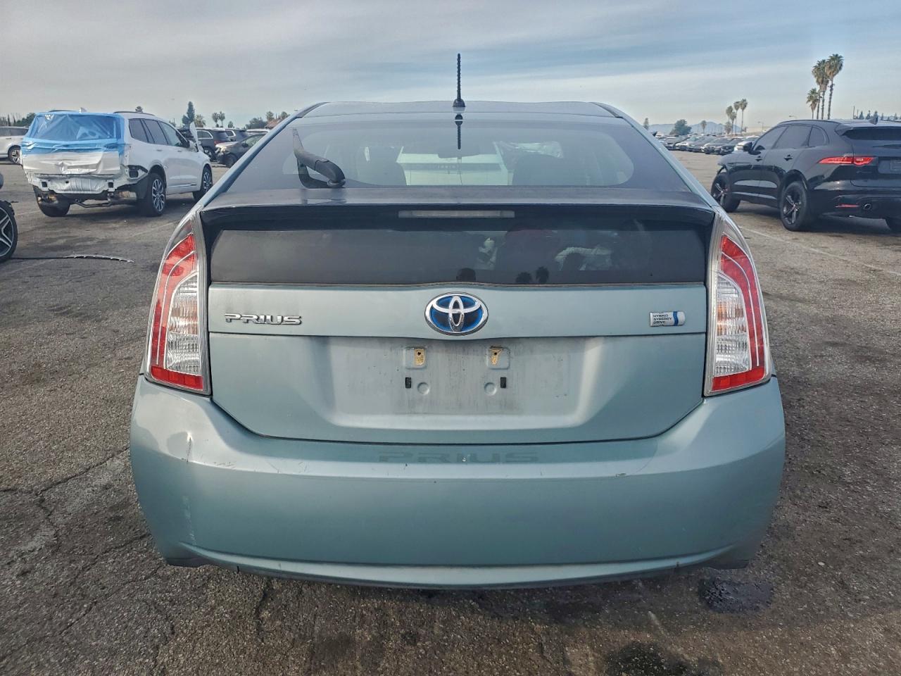2012 TOYOTA PRIUS photo 6