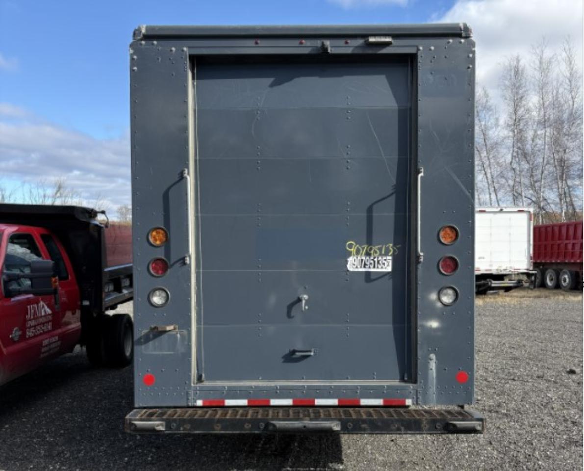 2020 FORD F59 - DELIVERY VAN photo 9