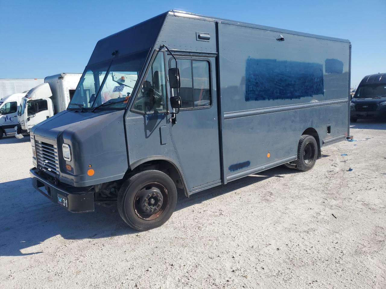 2021 FORD F59