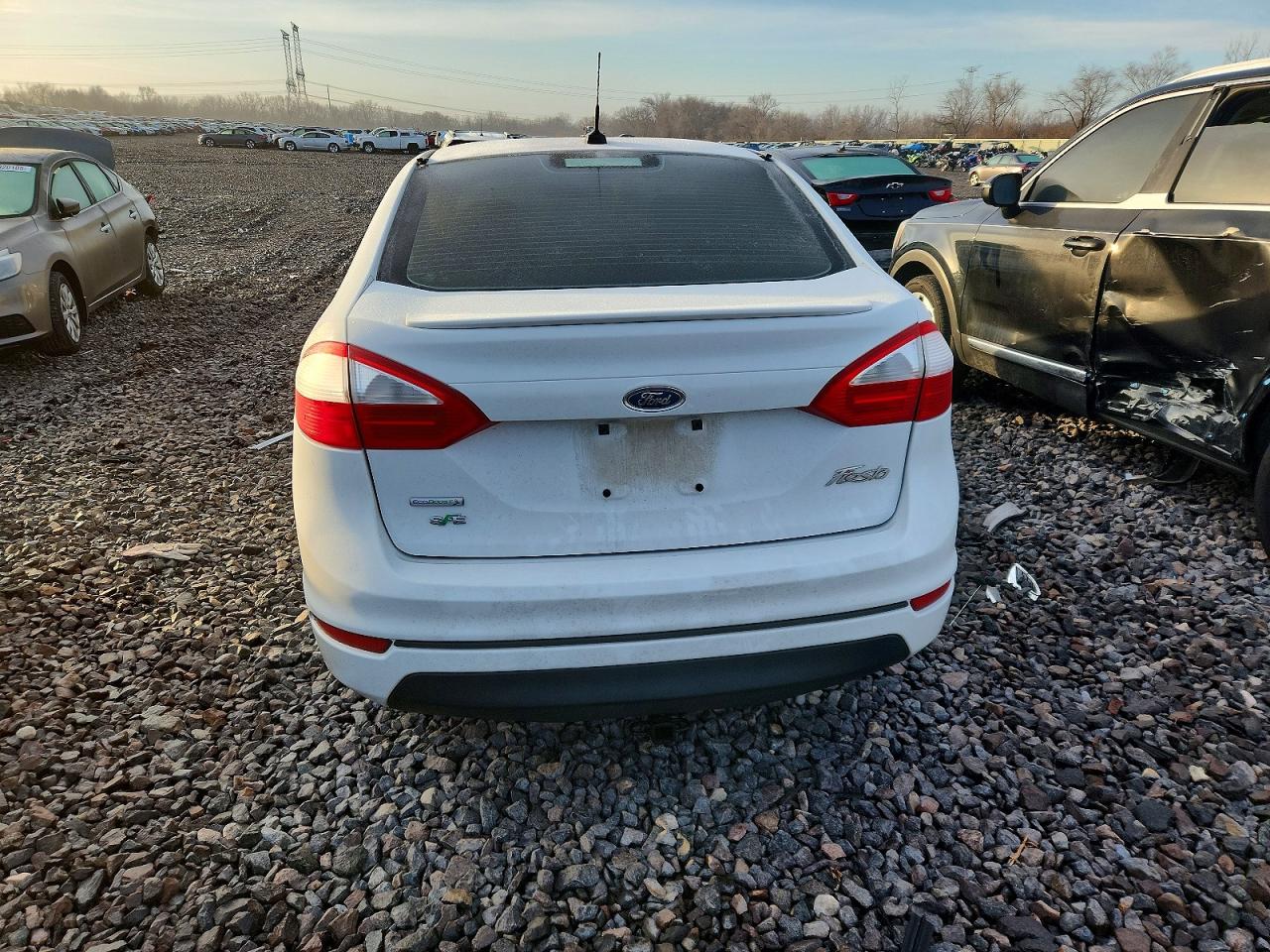 2016 FORD FIESTA SE photo 6