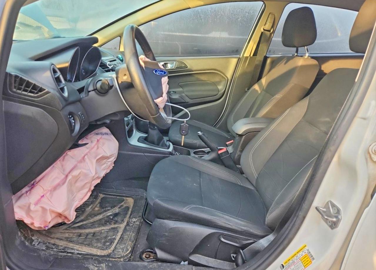 2016 FORD FIESTA SE photo 7
