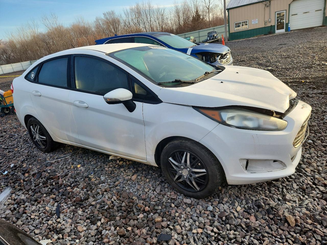2016 FORD FIESTA SE photo 4