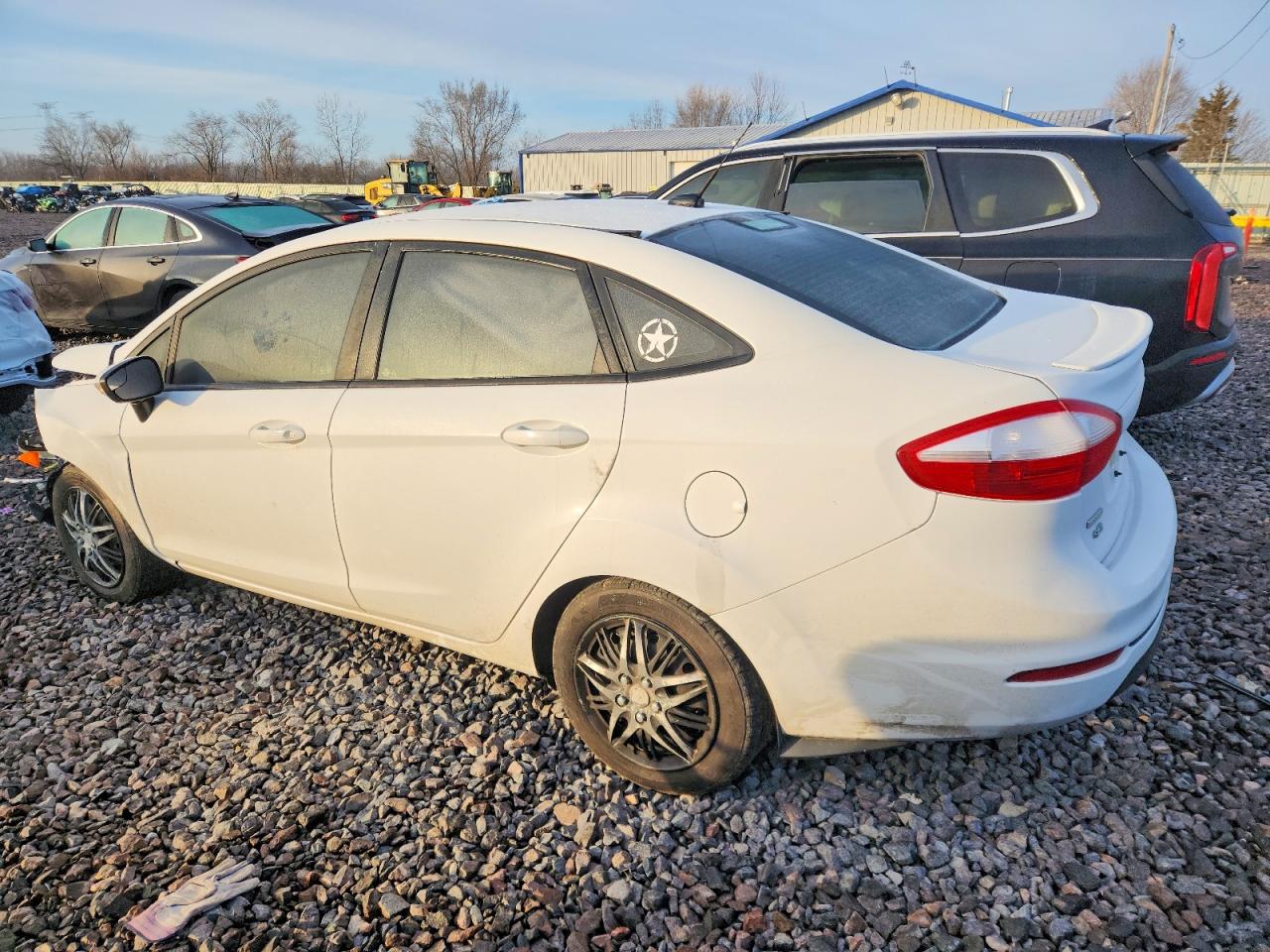 2016 FORD FIESTA SE photo 2