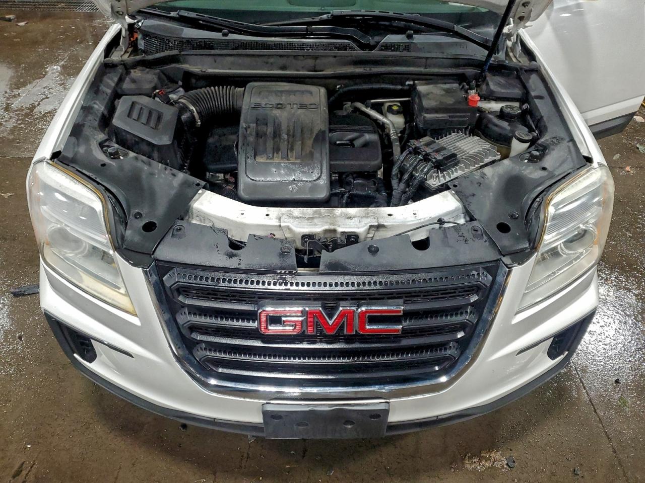 2017 GMC TERRAIN SLT photo 12