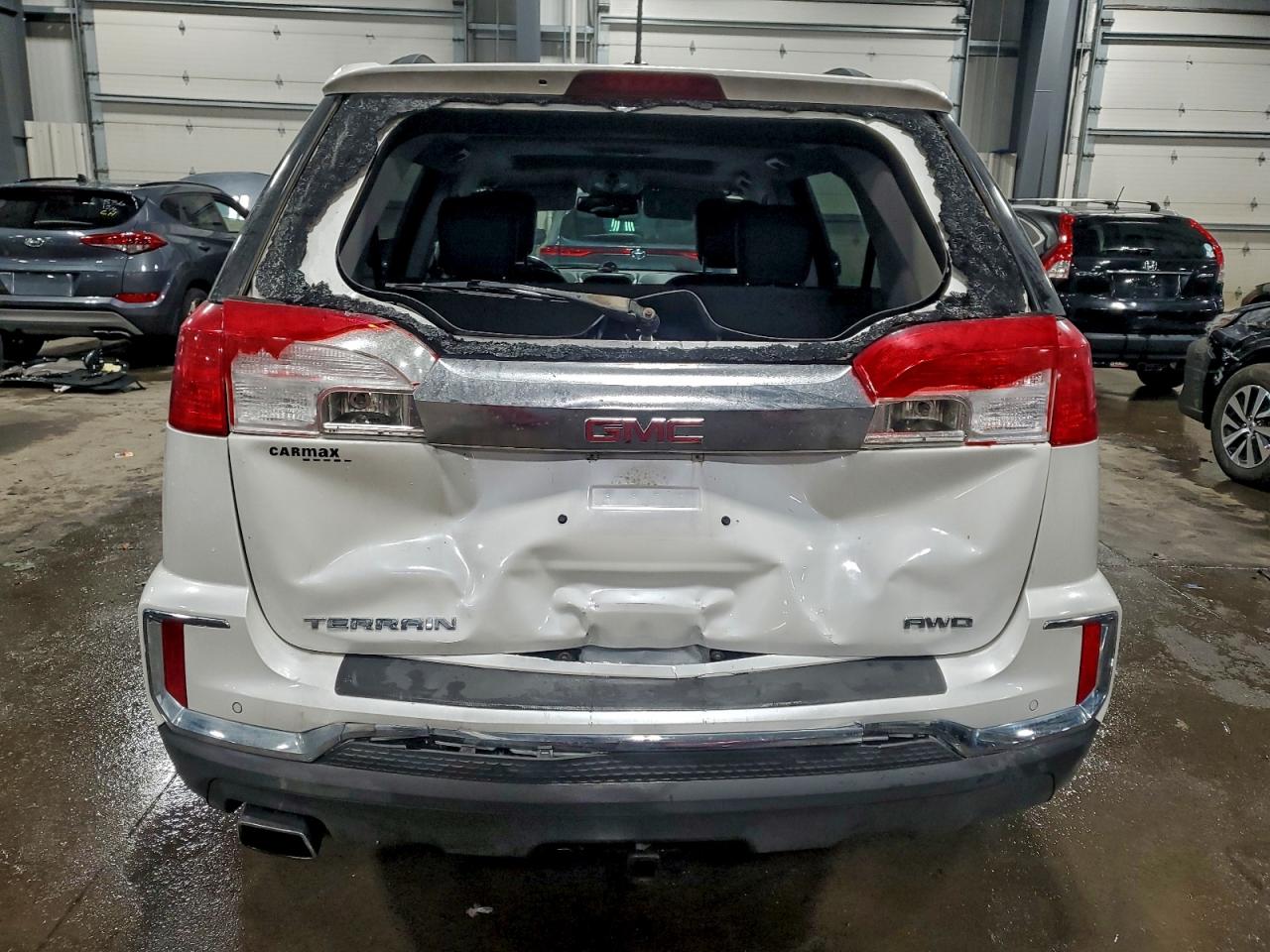 2017 GMC TERRAIN SLT photo 6