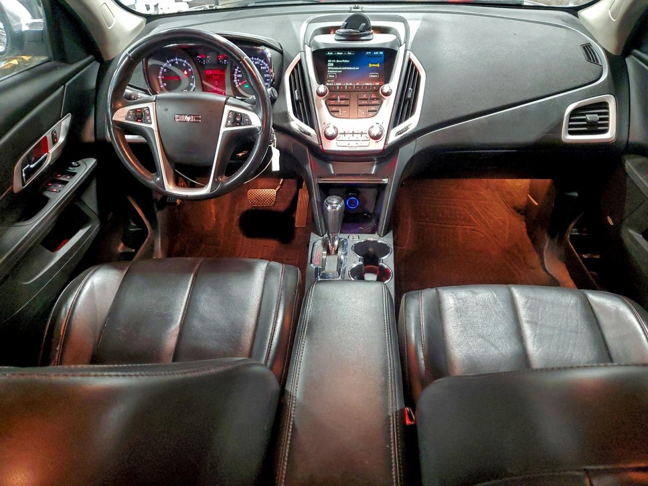 2017 GMC TERRAIN SLT photo 8