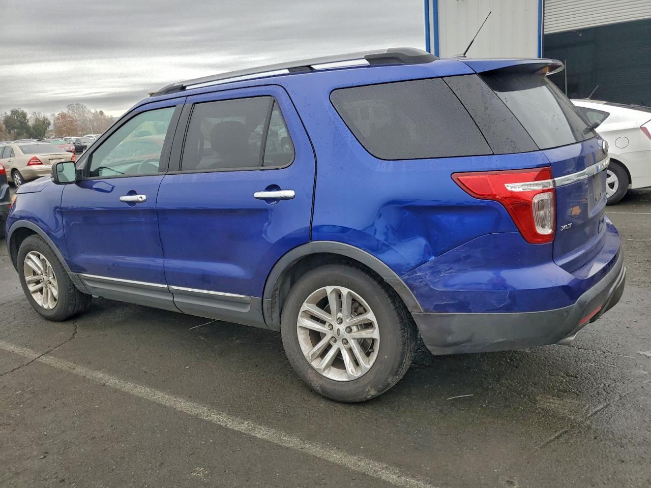 2013 FORD EXPLORER XLT photo 2
