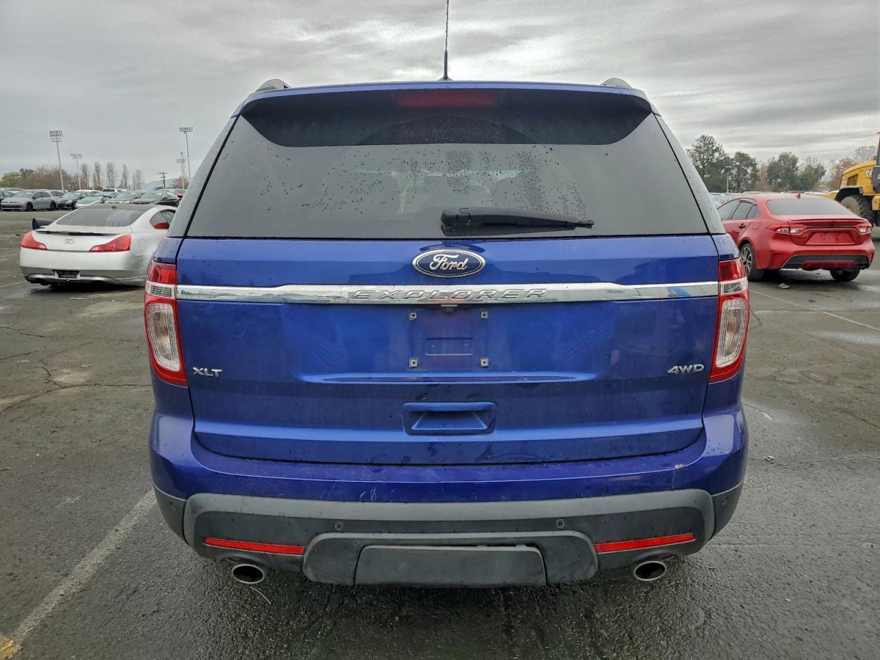 2013 FORD EXPLORER XLT photo 6
