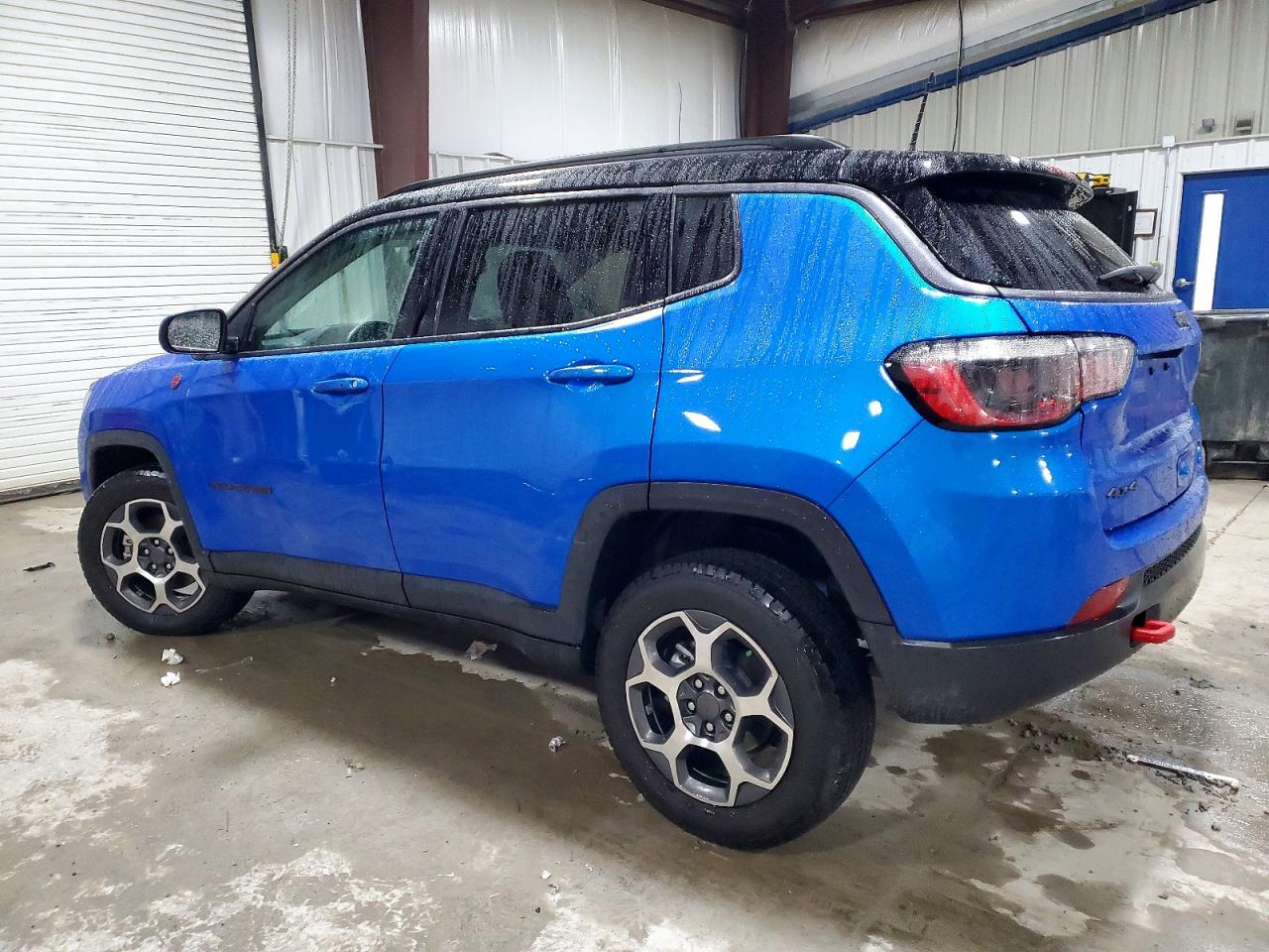 2022 JEEP COMPASS TRAILHAWK photo 2