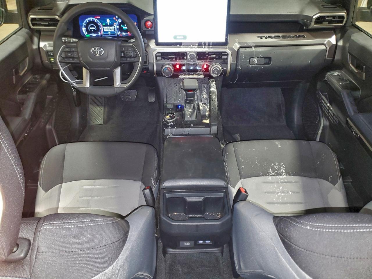 2025 TOYOTA TACOMA DOUBLE CAB photo 8