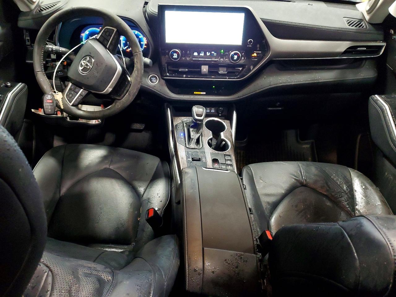 2025 TOYOTA HIGHLANDER HYBRID LIMITED photo 8