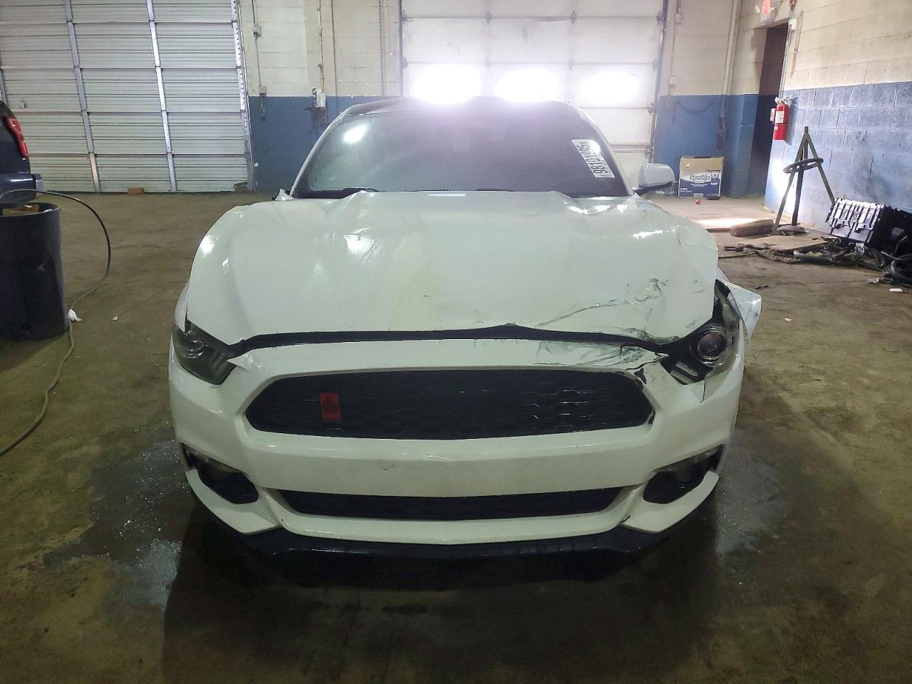 2016 FORD MUSTANG photo 5