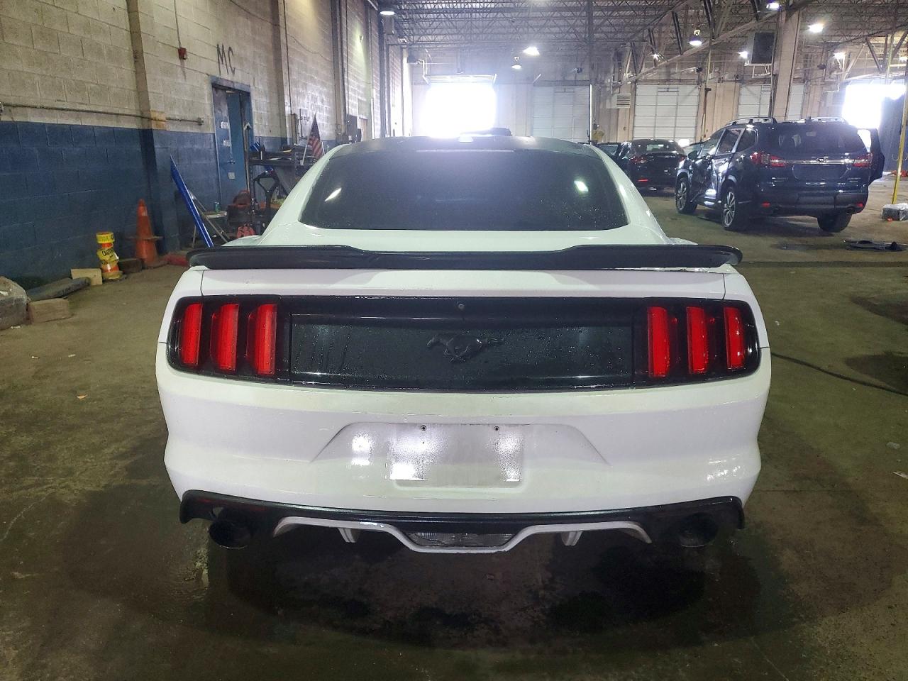 2016 FORD MUSTANG photo 6