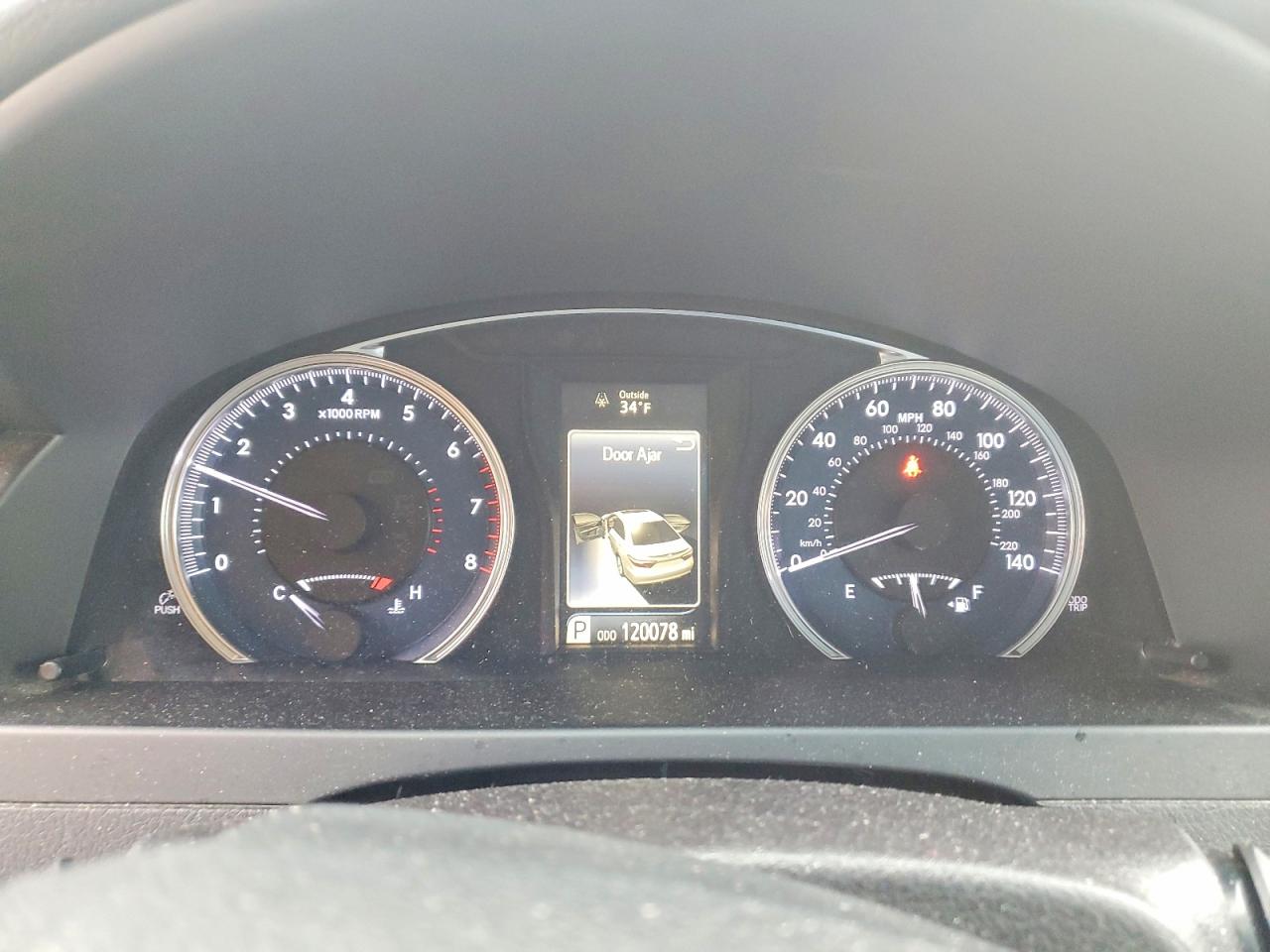 2016 TOYOTA CAMRY LE photo 9