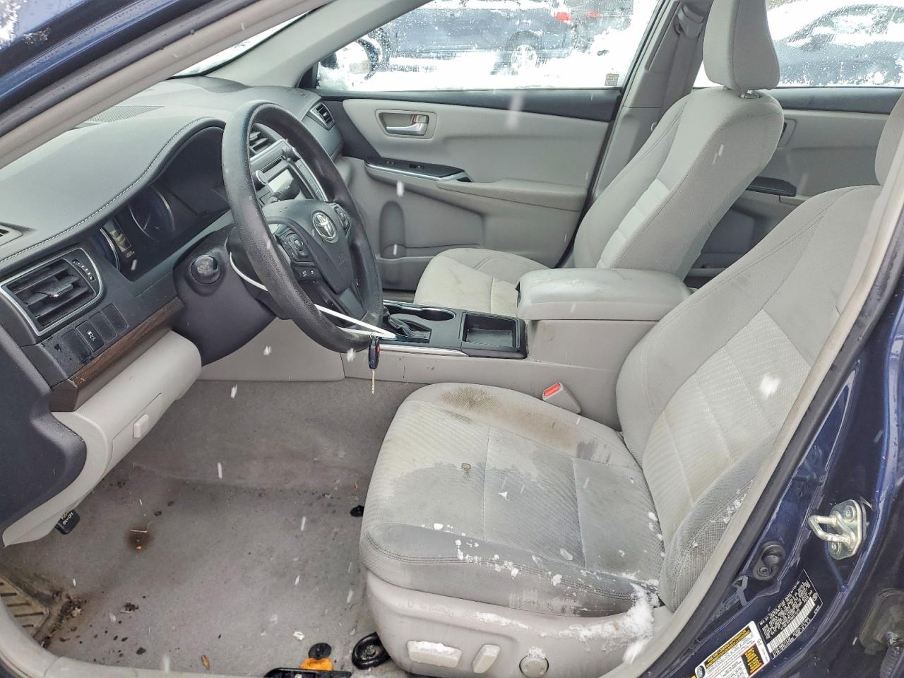 2016 TOYOTA CAMRY LE photo 7