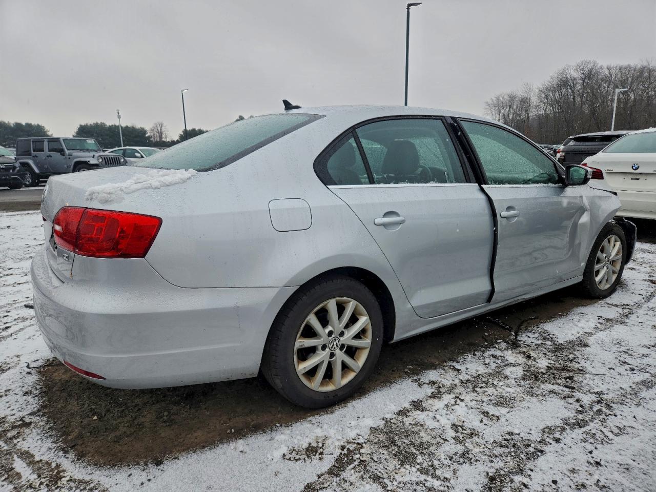 2014 VOLKSWAGEN JETTA SE photo 3