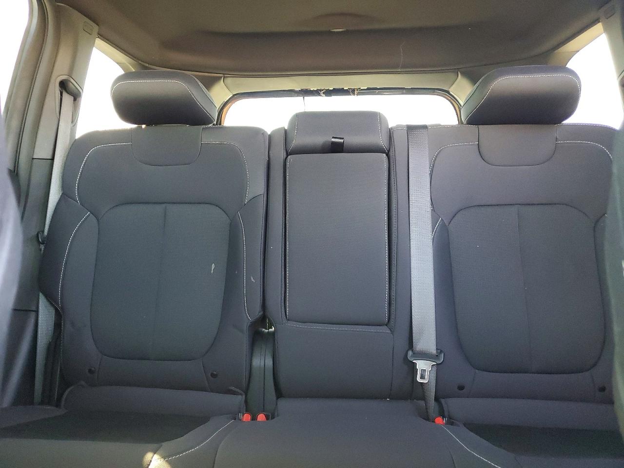 2024 JEEP GRAND CHEROKEE LAREDO photo 10