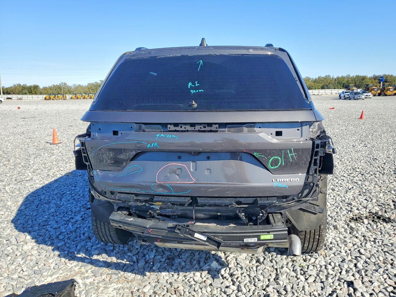2024 JEEP GRAND CHEROKEE LAREDO photo 6