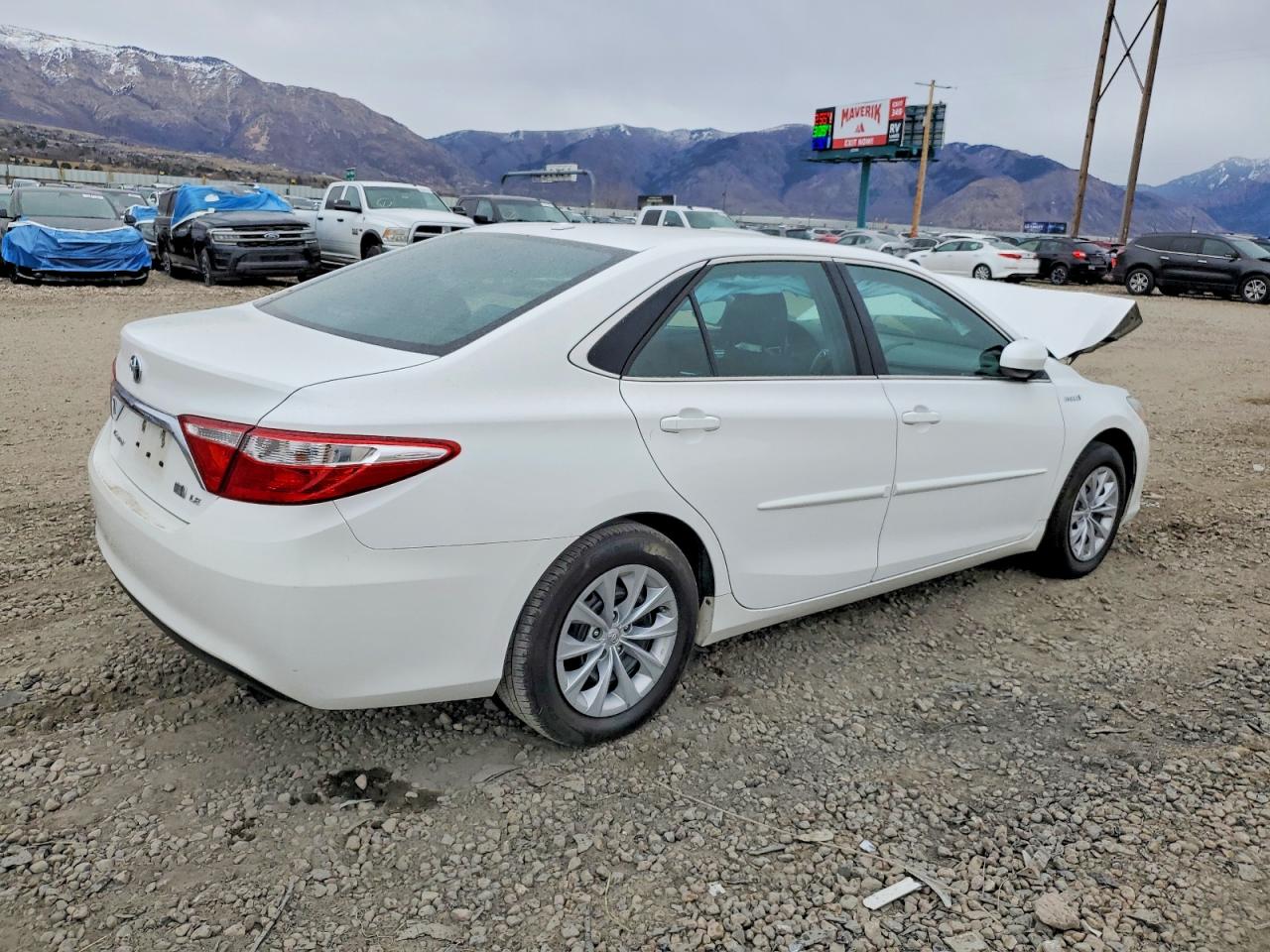2015 TOYOTA CAMRY HYBRID photo 3