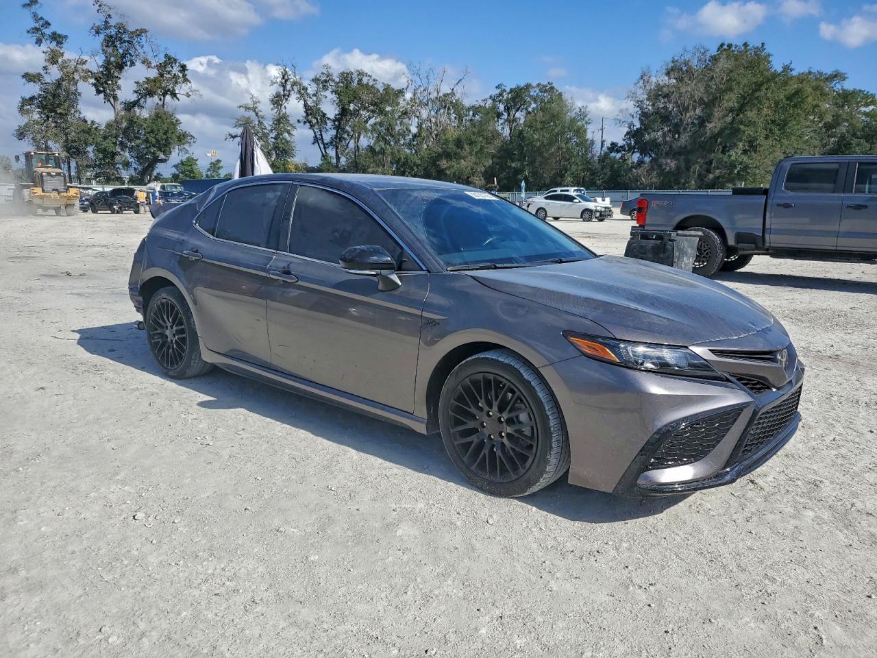 2024 TOYOTA CAMRY SE NIGHT SHADE photo 4