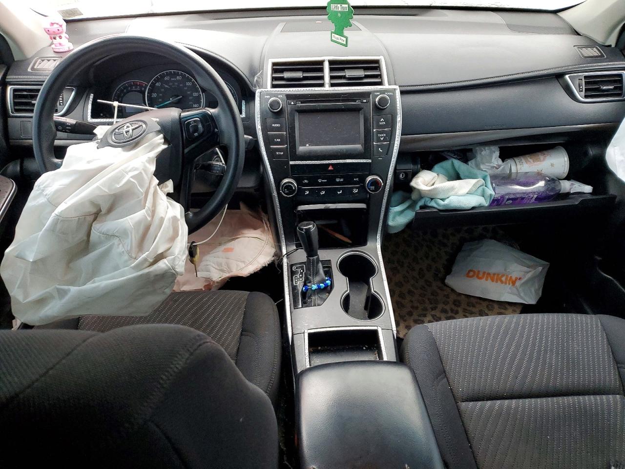2015 TOYOTA CAMRY LE photo 8