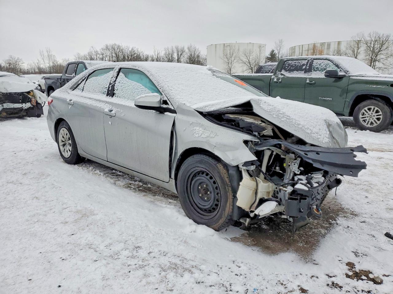 2015 TOYOTA CAMRY LE photo 4