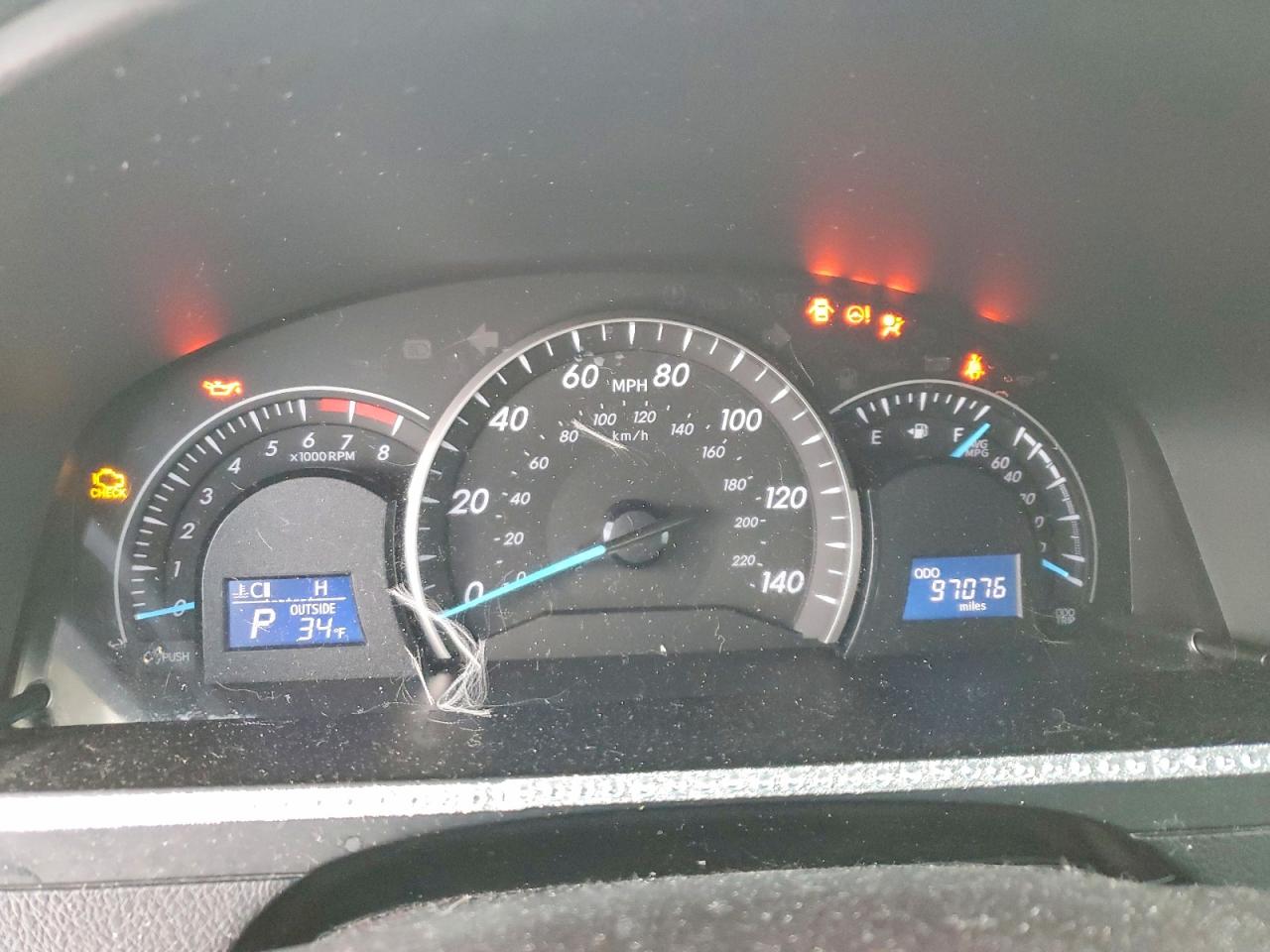 2015 TOYOTA CAMRY LE photo 9