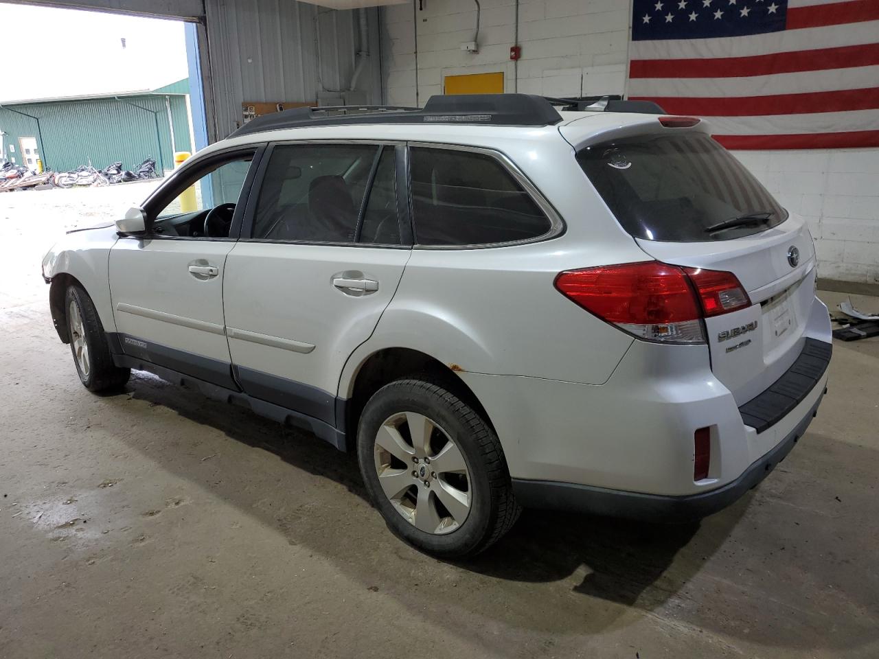 2011 SUBARU OUTBACK 2.5I LIMITED photo 2