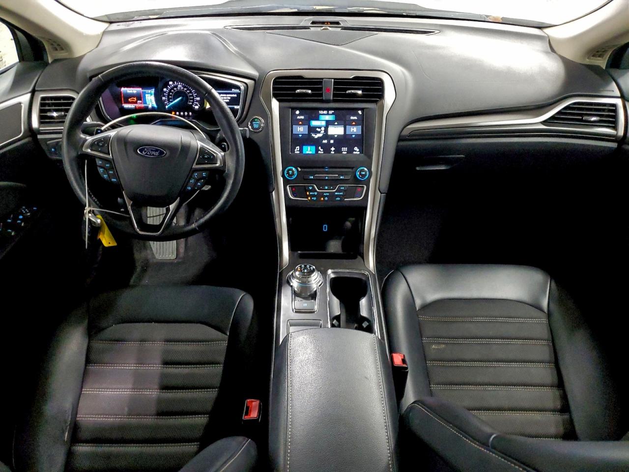 2017 FORD FUSION SE photo 8