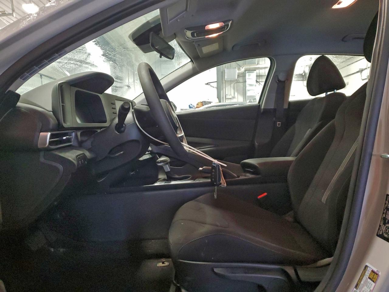 2025 HYUNDAI ELANTRA SEL SPORT photo 7