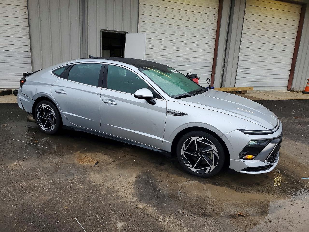 2024 HYUNDAI SONATA SEL photo 4