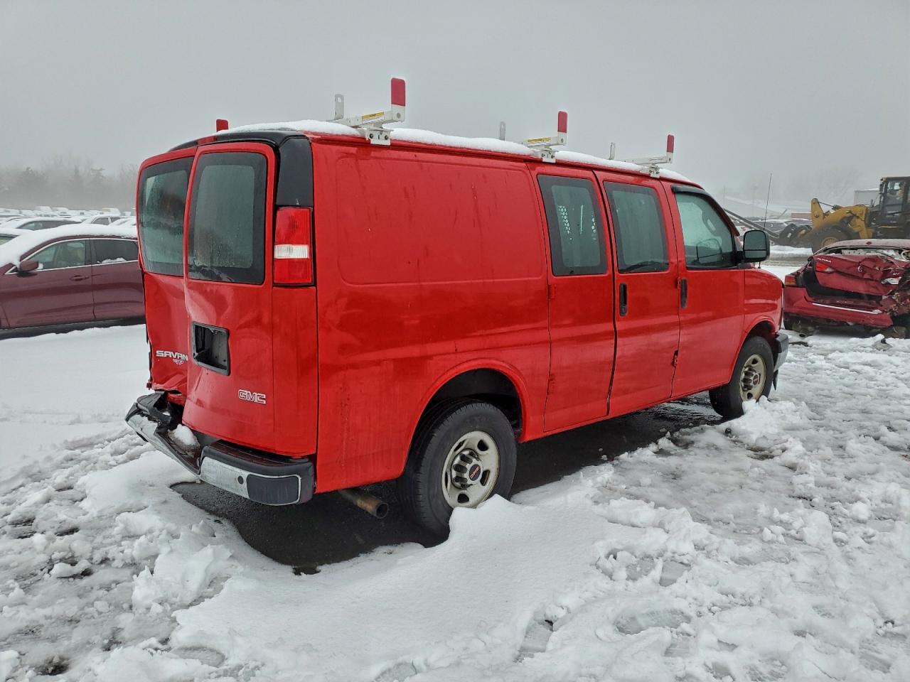 2018 GMC SAVANA G2500 photo 3