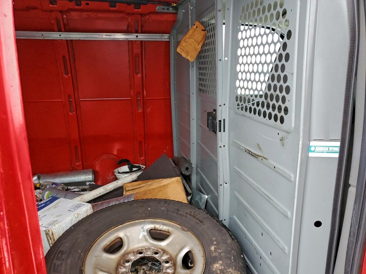 2018 GMC SAVANA G2500 photo 11