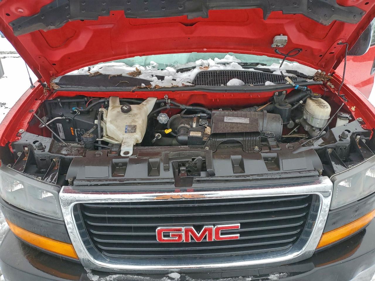 2018 GMC SAVANA G2500 photo 12