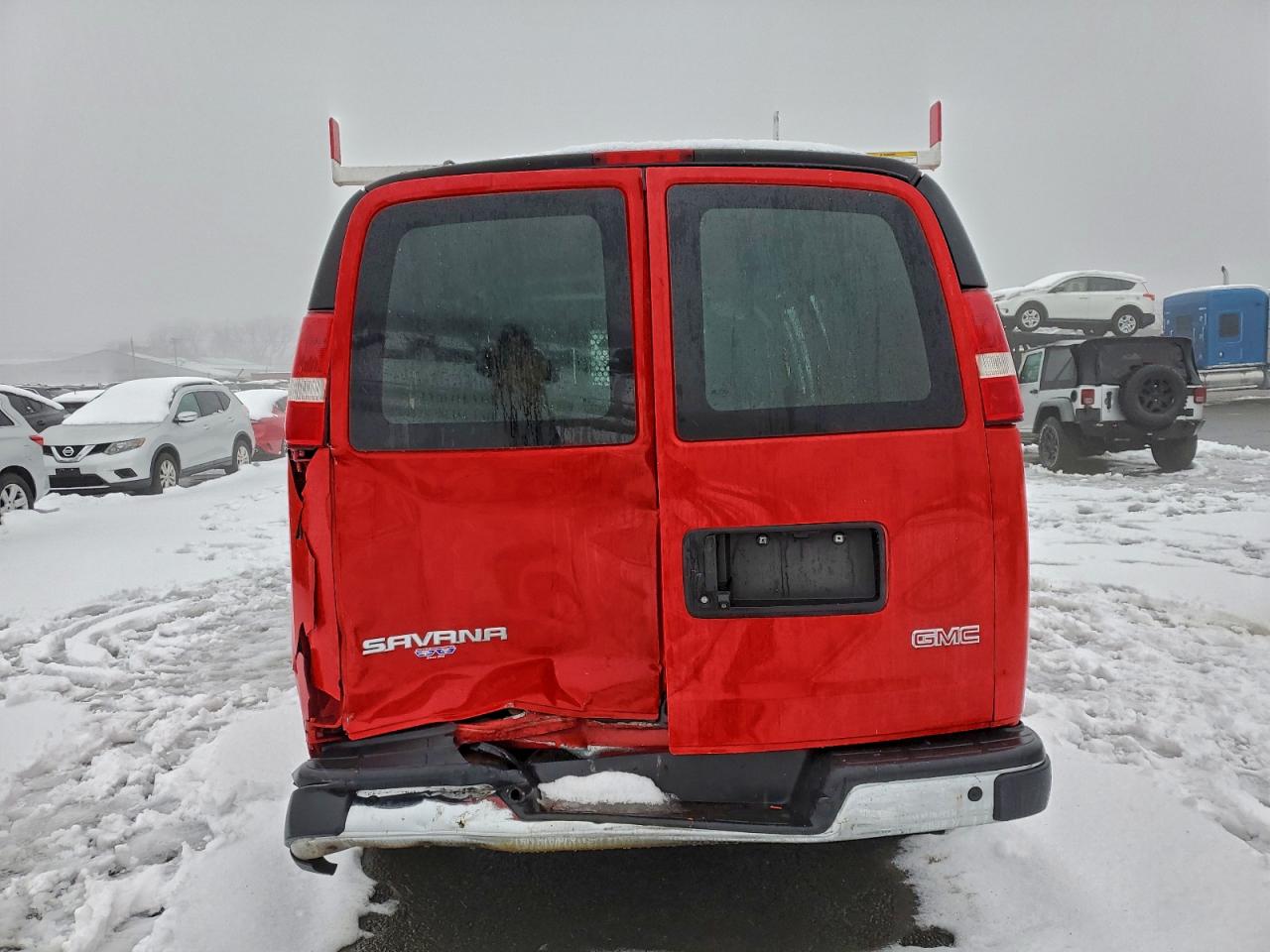 2018 GMC SAVANA G2500 photo 6