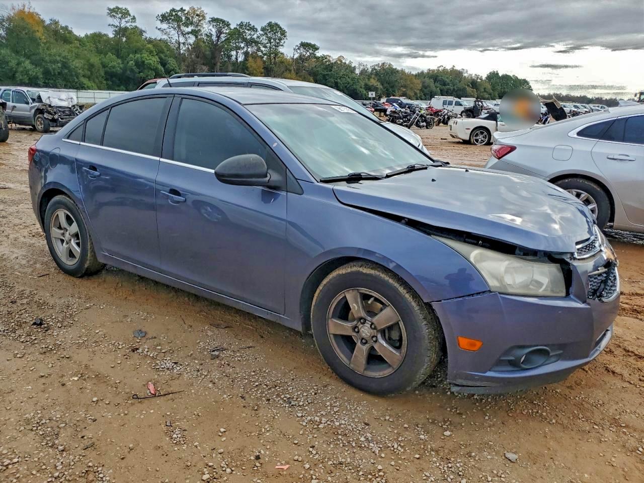 2013 CHEVROLET CRUZE LT photo 4