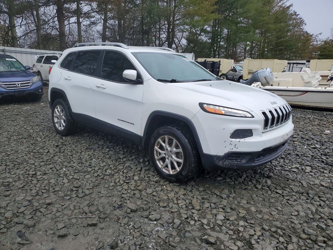 2015 JEEP CHEROKEE LATITUDE photo 4