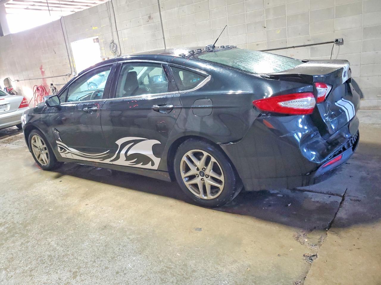 2014 FORD FUSION SE photo 2