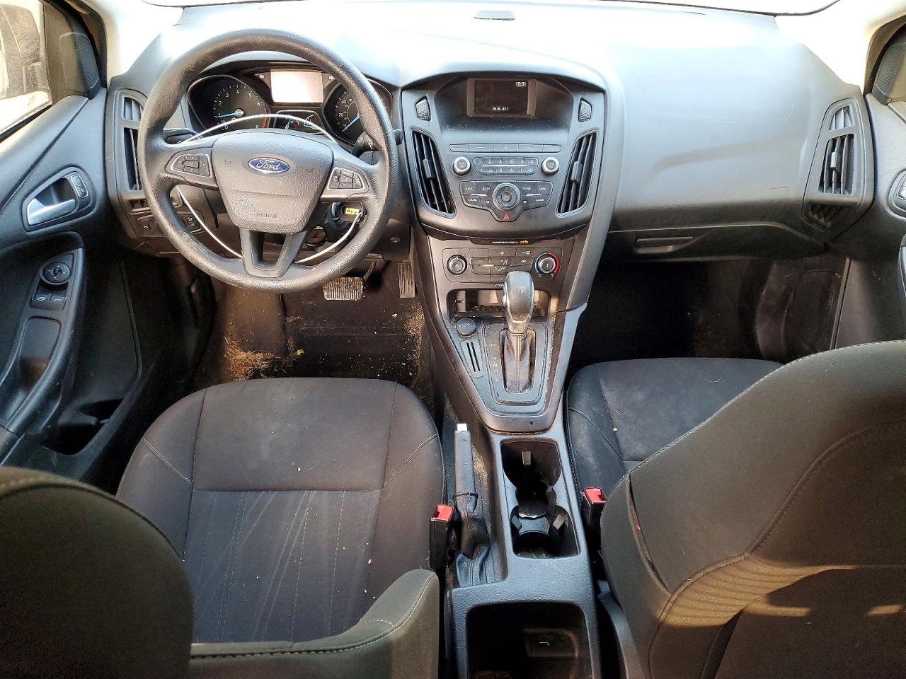 2018 FORD FOCUS S photo 8