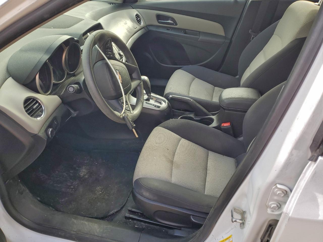 2016 CHEVROLET CRUZE LIMITED LS photo 7