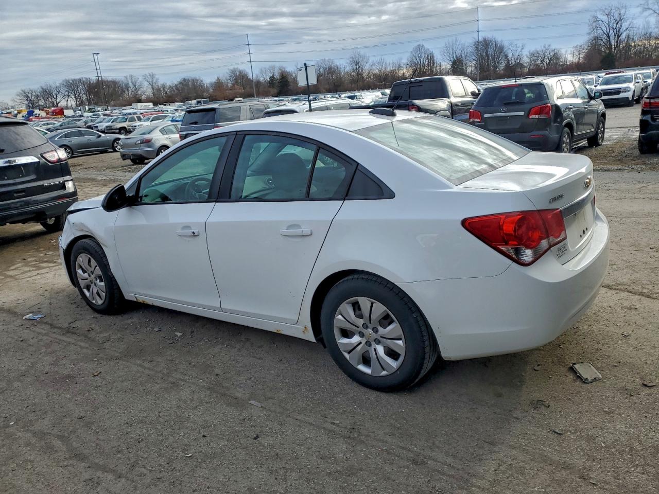 2016 CHEVROLET CRUZE LIMITED LS photo 2