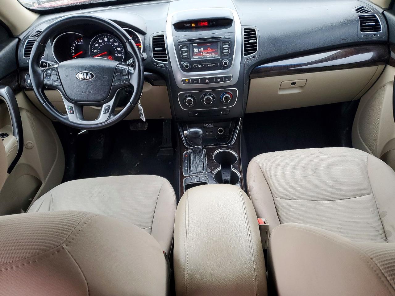 2014 KIA SORENTO LX photo 8
